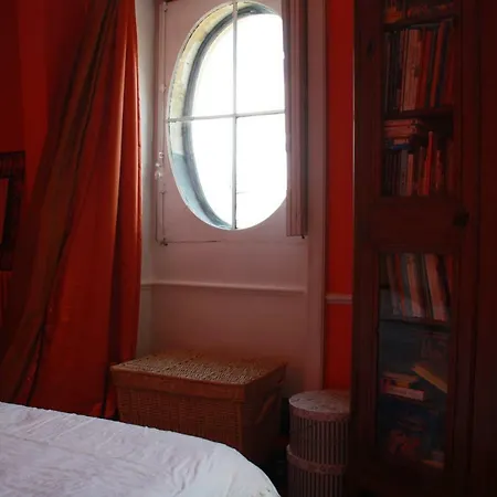 Pensión La Maison Bleue