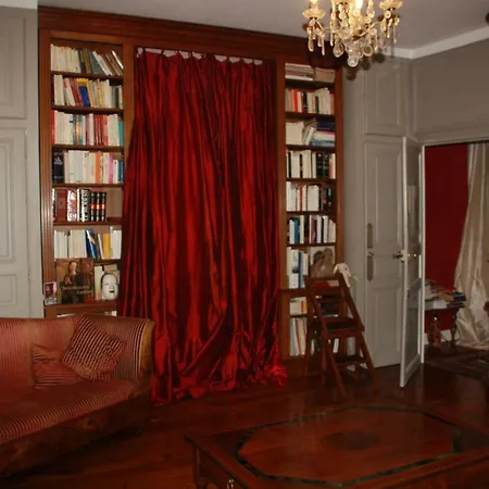La Maison Bleue Pensión *