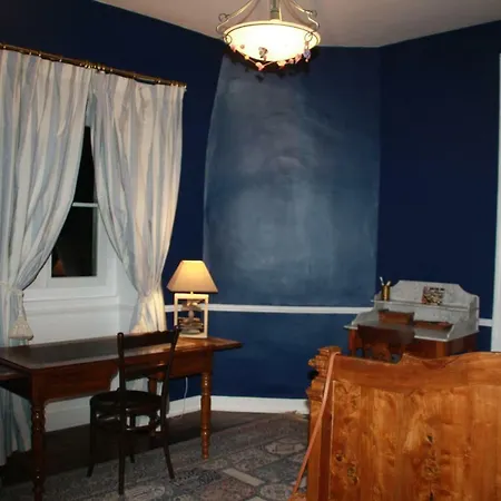 Pensión La Maison Bleue